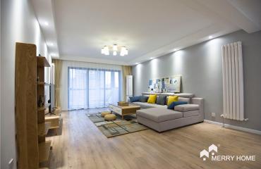 rent a marvelous apartment in shanghai near line 9 dapuqiao sta.
